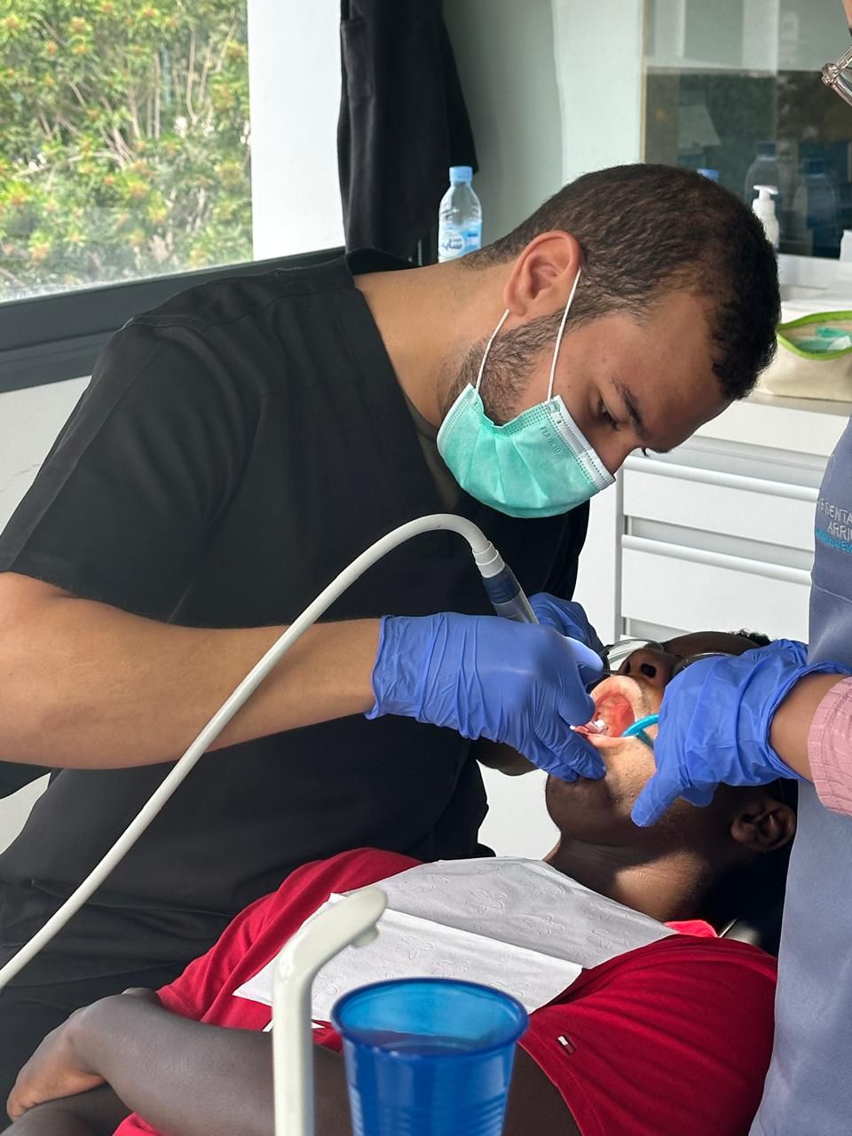 Dr Khamlich